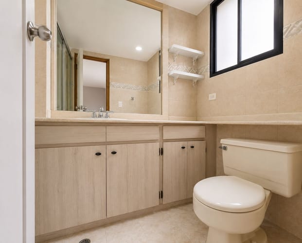 Apartamento de 3 alcobas en arriendo en La Florida, Medellín, 155 m² · foto 2 de 10