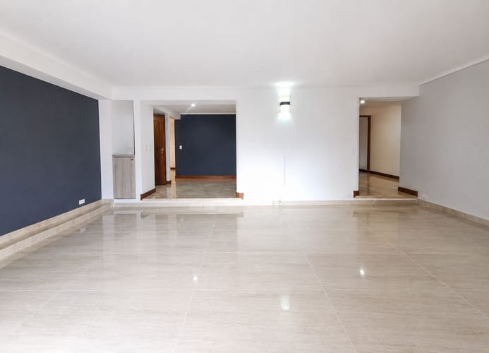 Apartamento de 3 alcobas en arriendo en La Florida, Medellín, 155 m² · foto 3 de 10