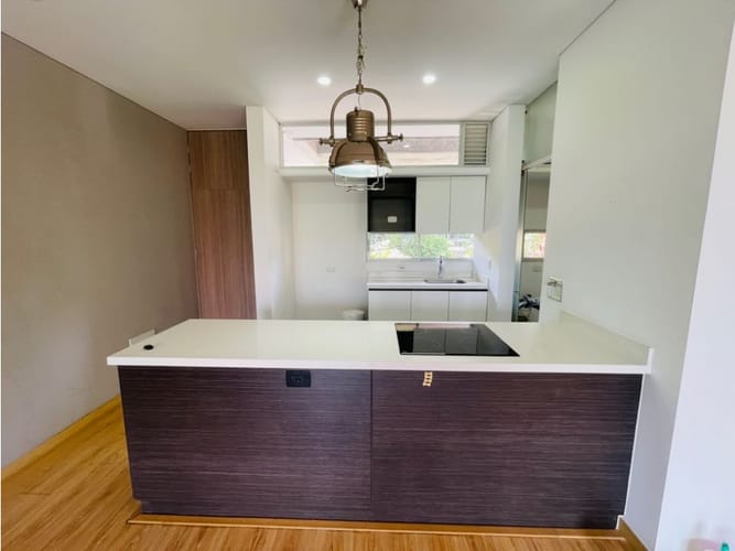 Apartamento de 1 alcoba en venta en La Florida, Medellín, 106 m² · foto 2 de 12