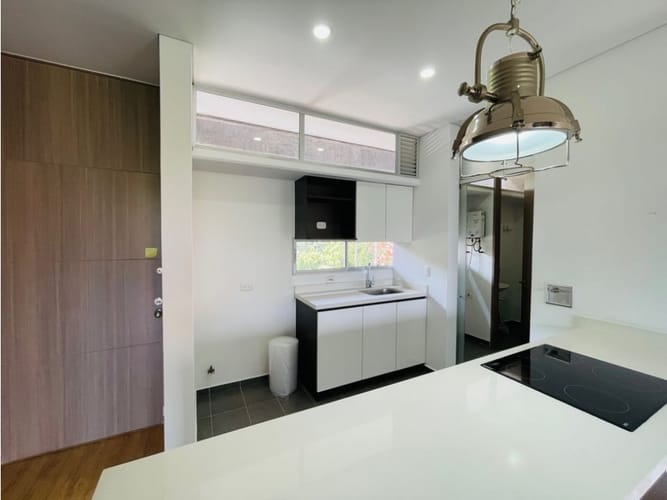 Apartamento de 1 alcoba en venta en La Florida, Medellín, 106 m² · foto 3 de 12