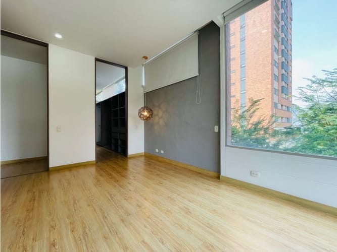 Apartamento de 1 alcoba en venta en La Florida, Medellín, 106 m² · foto 4 de 12