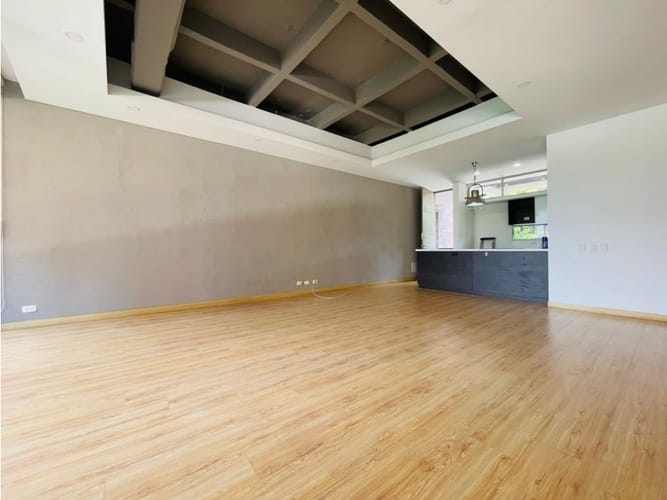Apartamento de 1 alcoba en venta en La Florida, Medellín, 106 m² · foto 5 de 12