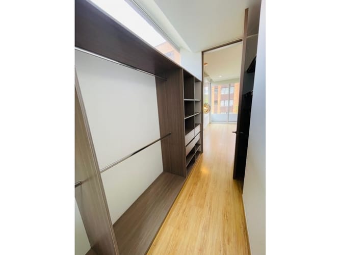 Apartamento de 1 alcoba en venta en La Florida, Medellín, 106 m² · foto 10 de 12