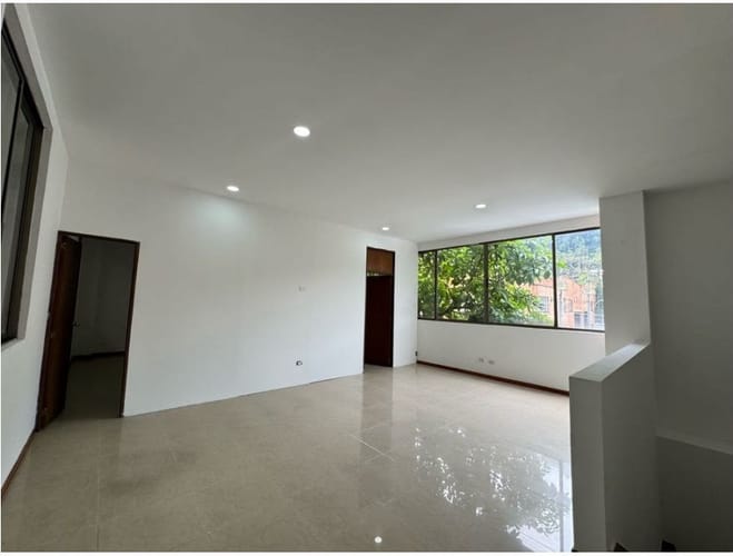 Bodega en arriendo en La Tablaza, La Estrella, 630 m² · foto 9 de 13