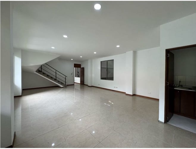 Bodega en arriendo en La Tablaza, La Estrella, 630 m² · foto 8 de 13
