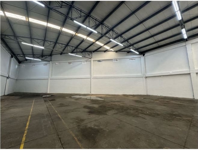 Bodega en arriendo en La Tablaza, La Estrella, 630 m² · foto 3 de 13