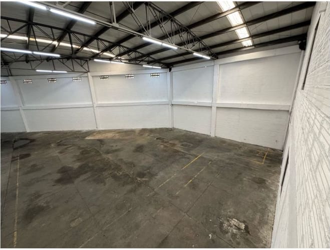 Bodega en arriendo en La Tablaza, La Estrella, 630 m² · foto 2 de 13
