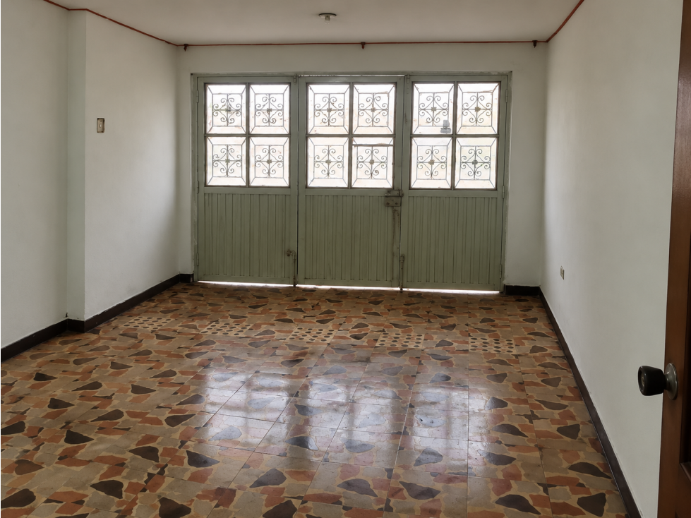 Casa en venta en Ciudad Jardin Norte, Bogotá · foto 2 de 11
