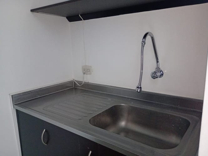 Oficina en arriendo en El Poblado, Medellín, 47 m² · foto 9 de 10