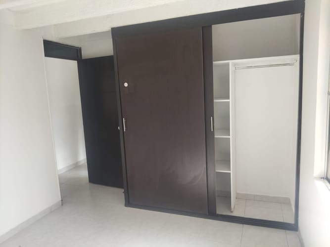 Apartamento en venta en Prados Del Norte, Cali · foto 4 de 22