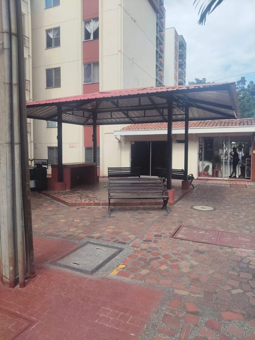 Apartamento en venta en Prados Del Norte, Cali · foto 15 de 22