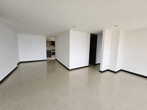 Apartamento de 3 alcobas en arriendo en La Calera, Medellín, 116 m² · foto 3 de 24