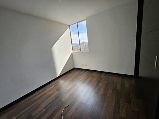 Apartamento de 3 alcobas en arriendo en La Calera, Medellín, 116 m² · foto 12 de 24