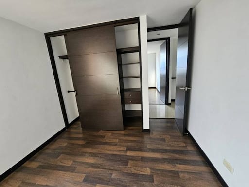 Apartamento de 3 alcobas en arriendo en La Calera, Medellín, 116 m² · foto 13 de 24