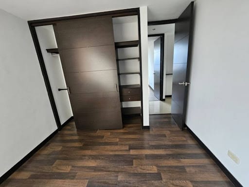 Apartamento de 3 alcobas en arriendo en La Calera, Medellín, 116 m² · foto 14 de 24
