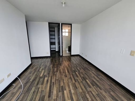 Apartamento de 3 alcobas en arriendo en La Calera, Medellín, 116 m² · foto 16 de 24