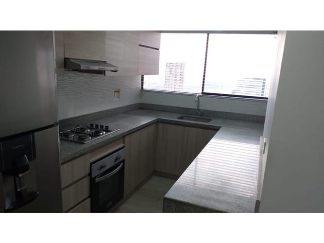 Apartamento de 2 alcobas en arriendo en Virgen Del Carmen, Sabaneta, 89 m² · foto 2 de 8