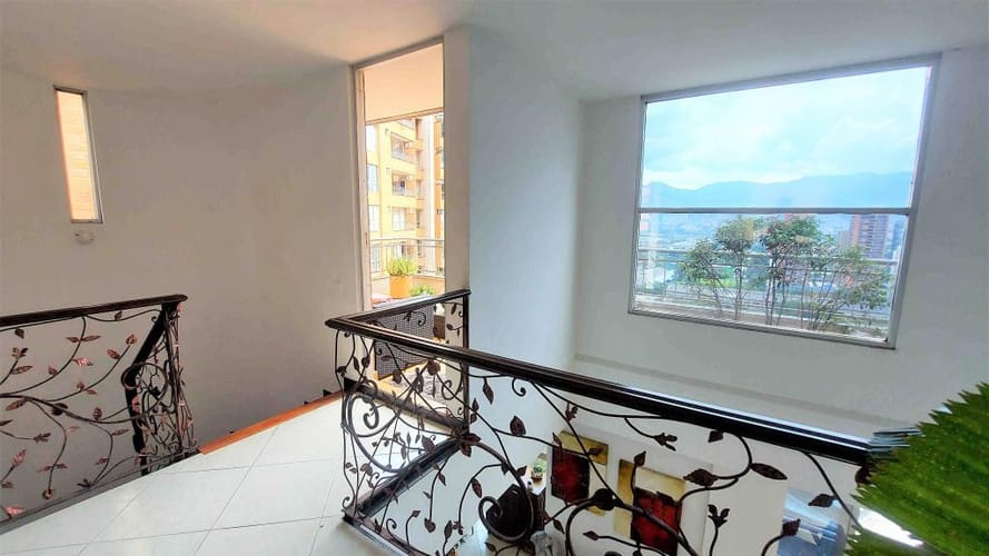 Apartamento de 4 alcobas en arriendo en Astorga, Medellín, 295 m² · foto 7 de 22