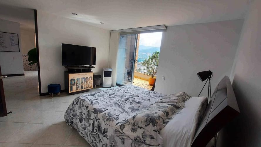 Apartamento de 4 alcobas en arriendo en Astorga, Medellín, 295 m² · foto 17 de 22