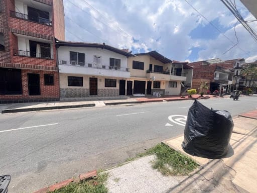 Local en arriendo en Las Margaritas, Itagüí, 30 m² · foto 9 de 9