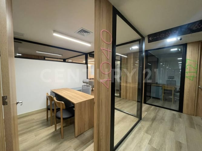 Oficina en arriendo en Los Colores, Medellín, 7 m² · foto 7 de 17