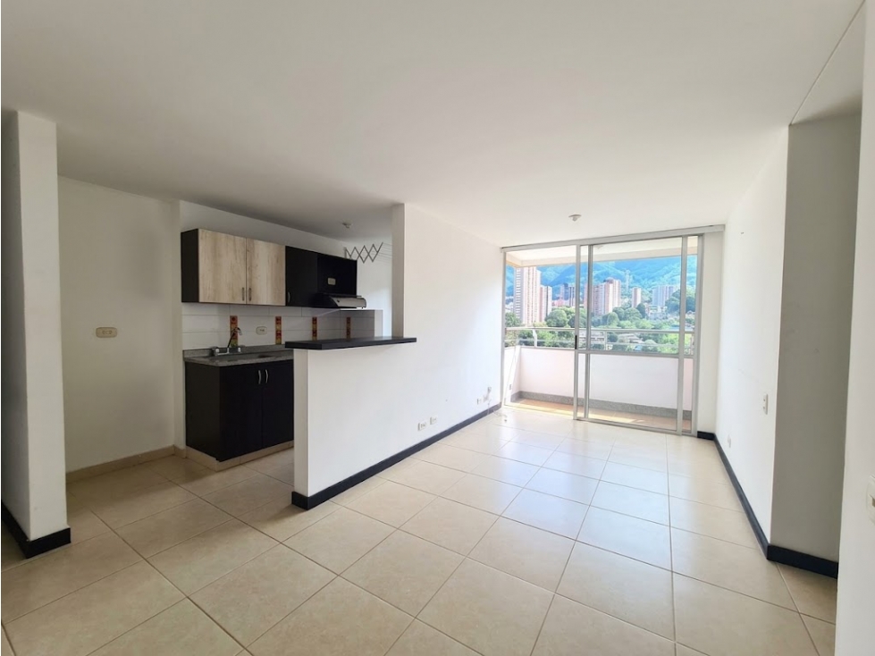Apartamento en venta en Suramérica, Itagüí · foto 2 de 21