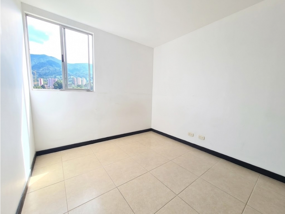 Apartamento en venta en Suramérica, Itagüí · foto 8 de 21