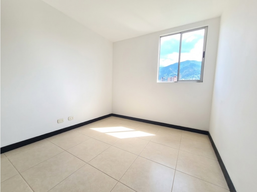 Apartamento en venta en Suramérica, Itagüí · foto 9 de 21