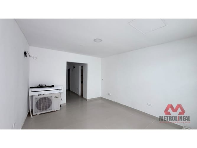 Oficina en arriendo en Manga, Cartagena, 40 m² · foto 2 de 7