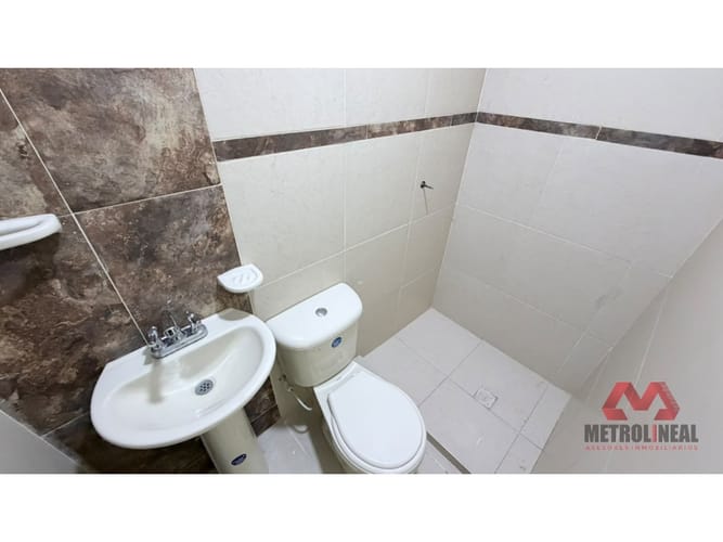 Oficina en arriendo en Manga, Cartagena, 40 m² · foto 6 de 7