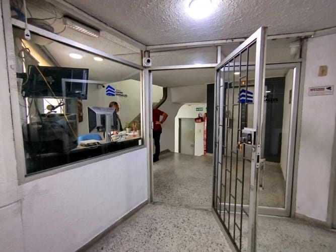 Local en venta en San Vicente, Cali, 14 m² · foto 13 de 16