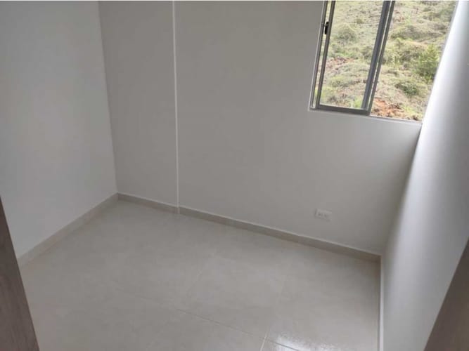 Apartamento de 3 alcobas en venta en Bellavista, Bello, 48 m² · foto 3 de 10