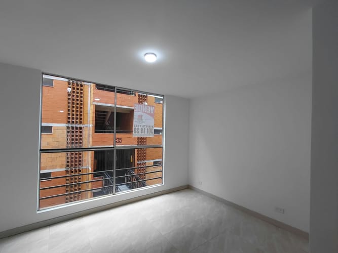 Apartamento de 3 alcobas en venta en Maria Auxiliadora, Sabaneta, 55 m² · foto 10 de 18