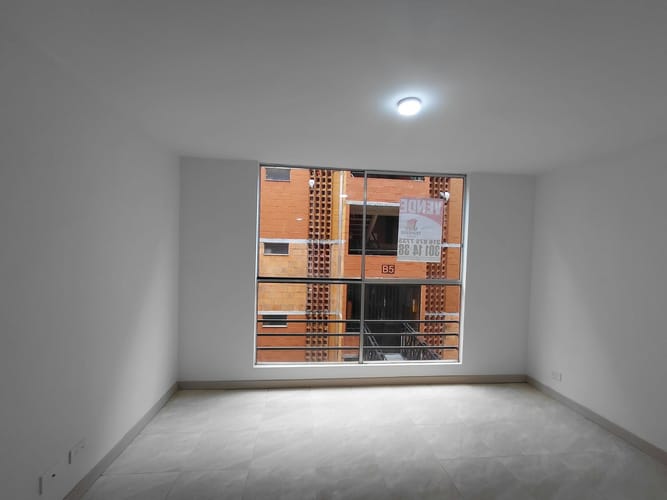 Apartamento de 3 alcobas en venta en Maria Auxiliadora, Sabaneta, 55 m² · foto 5 de 18
