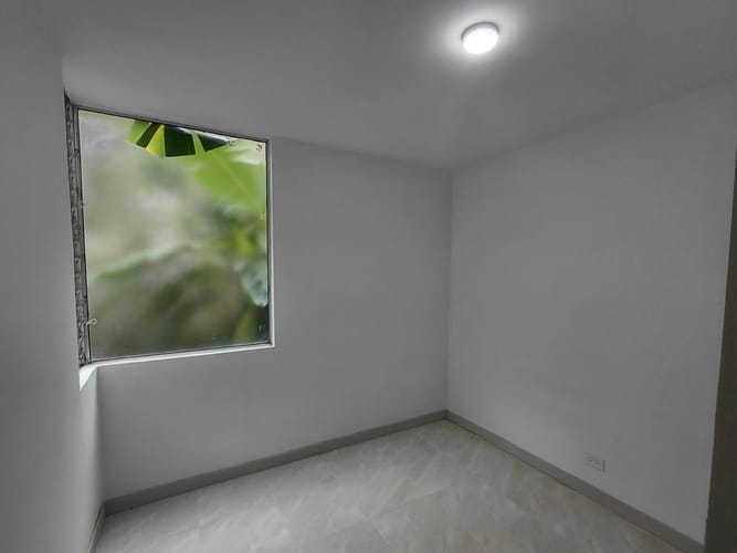 Apartamento de 3 alcobas en venta en Maria Auxiliadora, Sabaneta, 55 m² · foto 11 de 18