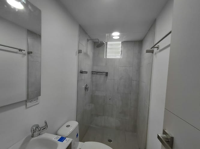 Apartamento de 3 alcobas en venta en Maria Auxiliadora, Sabaneta, 55 m² · foto 16 de 18