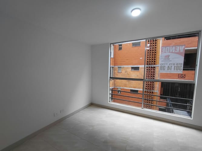 Apartamento de 3 alcobas en venta en Maria Auxiliadora, Sabaneta, 55 m² · foto 6 de 18