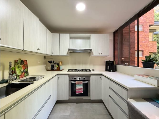 Apartamento de 3 alcobas en venta en Santa Teresita, Cali, 179 m² · foto 2 de 16
