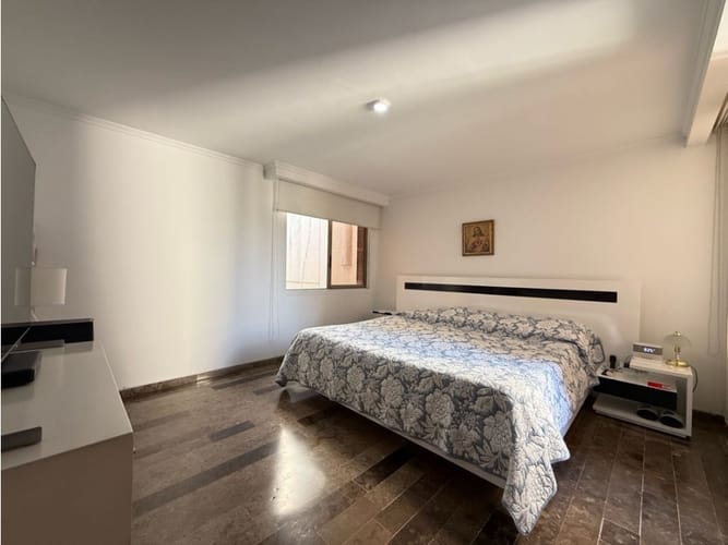 Apartamento de 3 alcobas en venta en Santa Teresita, Cali, 179 m² · foto 10 de 16
