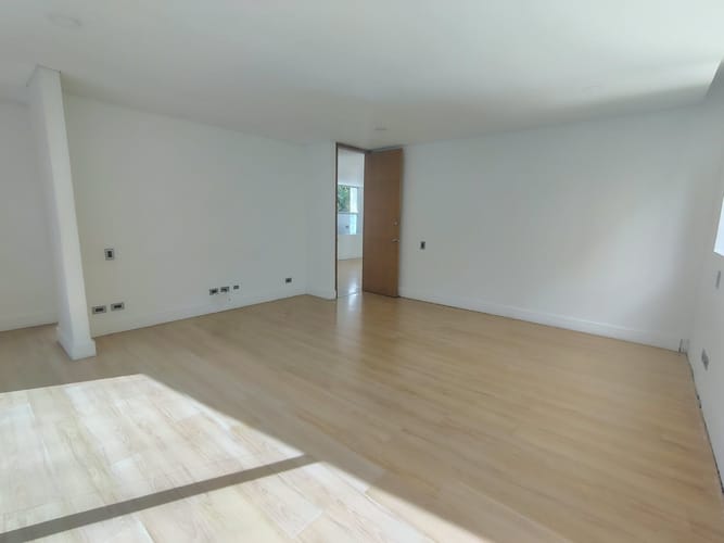 Oficina en arriendo en El Poblado, Medellín, 510 m² · foto 3 de 20