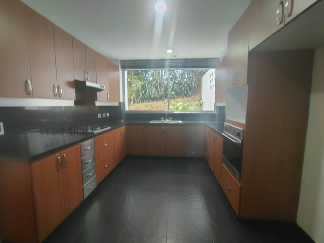 Oficina en arriendo en El Poblado, Medellín, 510 m² · foto 7 de 20