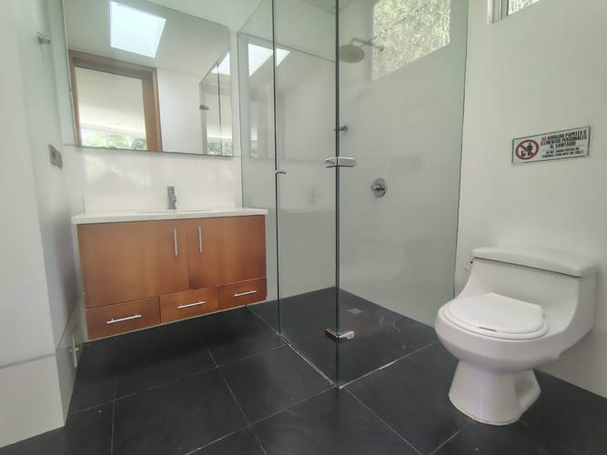 Oficina en arriendo en El Poblado, Medellín, 510 m² · foto 9 de 20