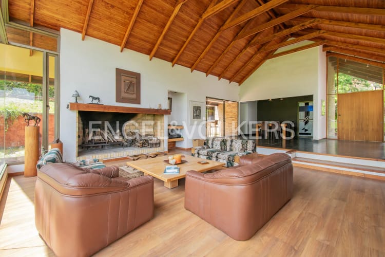 Casa de 4 alcobas en venta en Aposentos, Sopó, 350 m² · foto 3 de 18