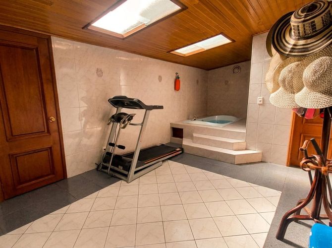 Apartamento de 3 alcobas en venta en Chicó Navarra, Bogotá, 200 m² · foto 7 de 24