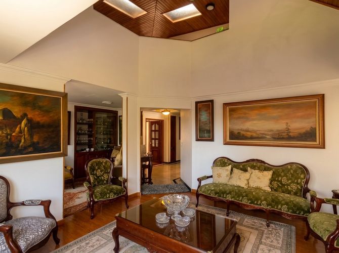 Apartamento de 3 alcobas en venta en Chicó Navarra, Bogotá, 200 m² · foto 11 de 24
