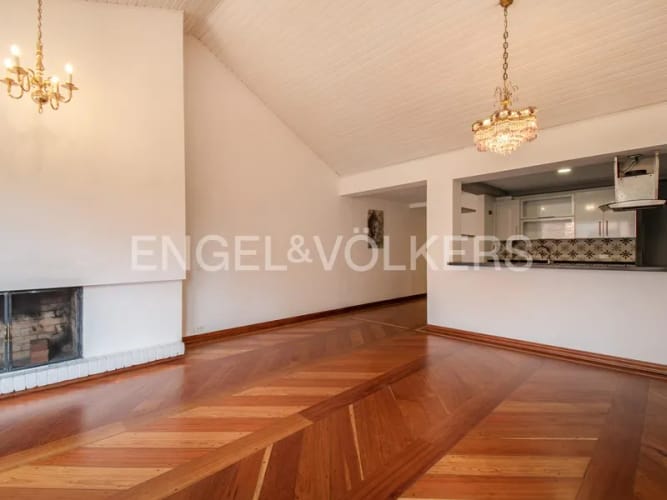 Apartamento de 3 alcobas en venta en Los Rosales, Bogotá, 143 m² · foto 3 de 16