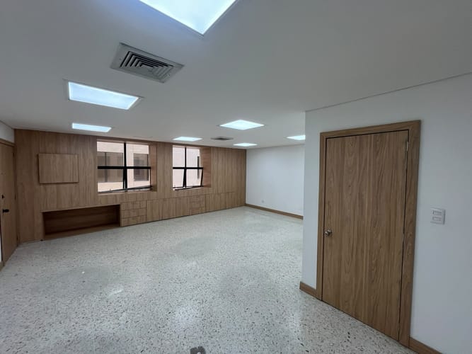 Oficina en arriendo en Centenario, Cali, 70 m² · foto 2 de 21