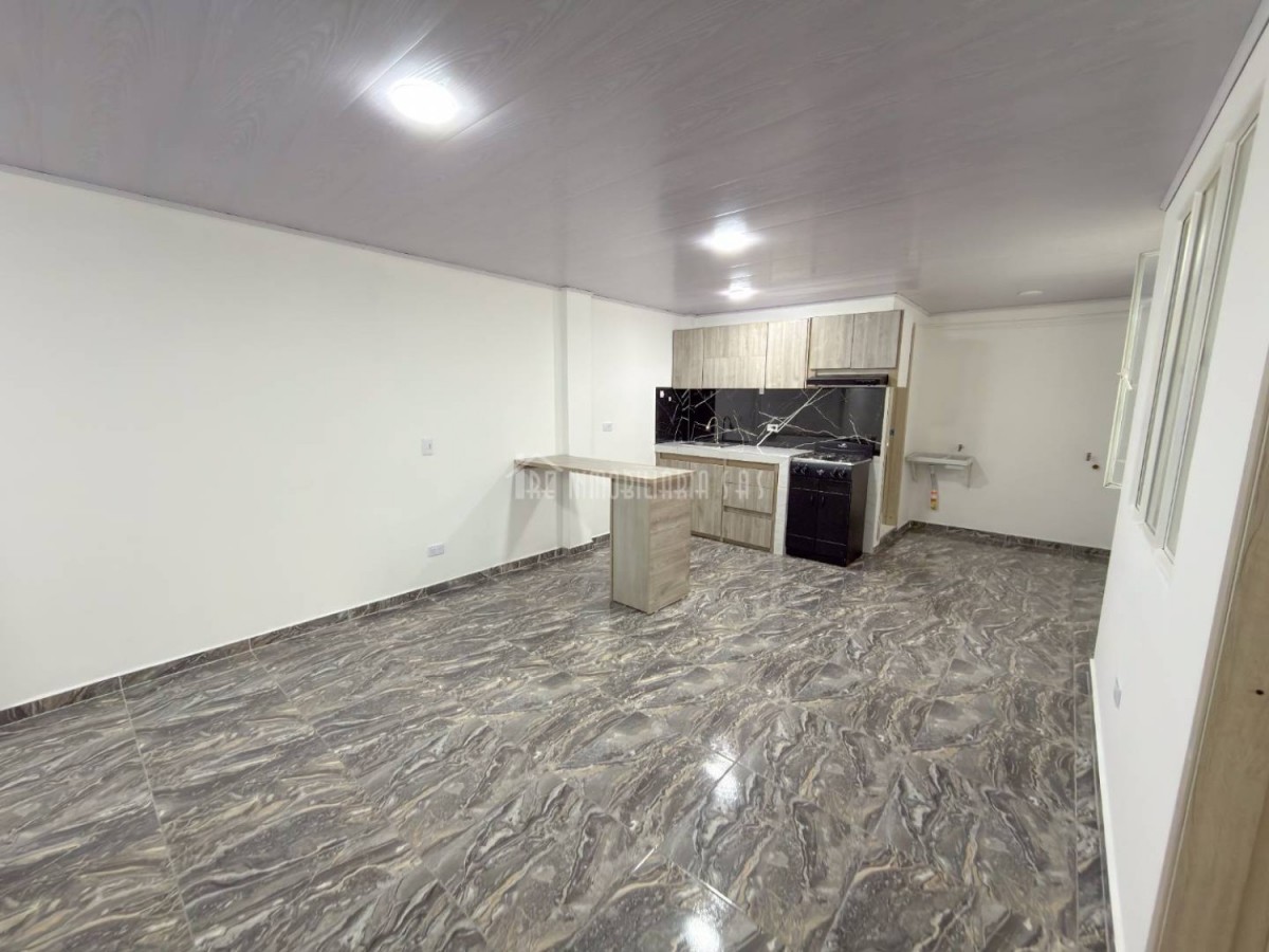 Apartamento en arriendo en Santa Rita, Bogotá · foto 3 de 18