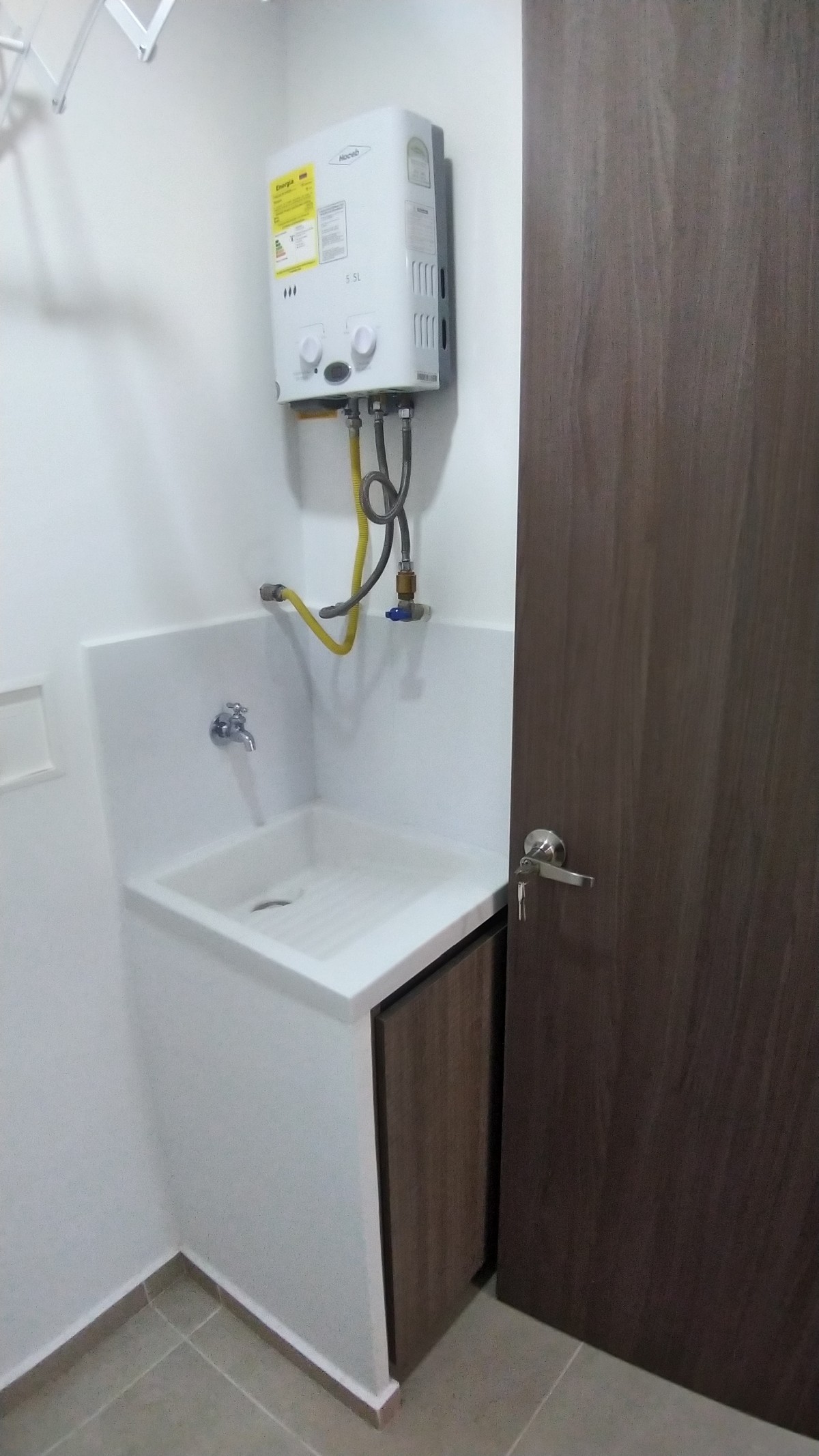 Apartaestudio en arriendo en Loma Del Escobero, Envigado · foto 7 de 16