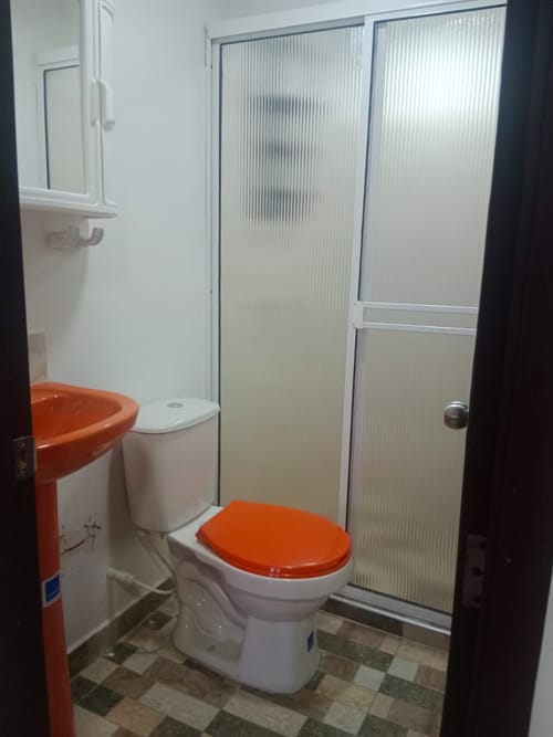 Oficina en arriendo en Santa Anita, Cali, 150 m² · foto 6 de 8